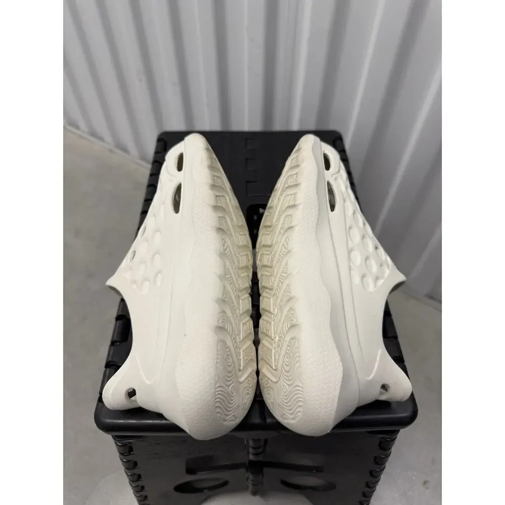 Rugged Shark White Water Shoes Size 1 PS